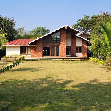 アリバグ Casa Blanca 3Bhk W/Pool Near Mandwa, Alibaugヴィラ エクステリア 写真